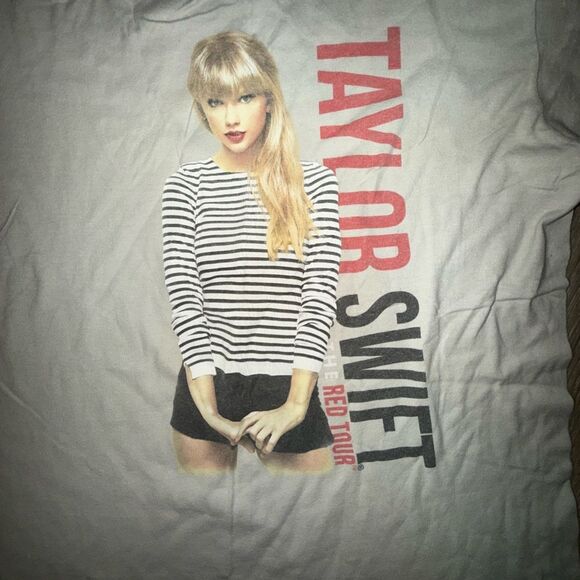2013 Taylor Swift Red Tour t-shirt size medium - Picture 2 of 7